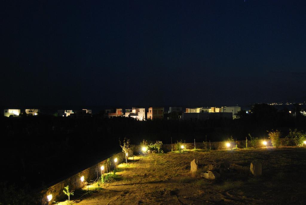 Amfitriti'S Apartment Naxos City Oda fotoğraf